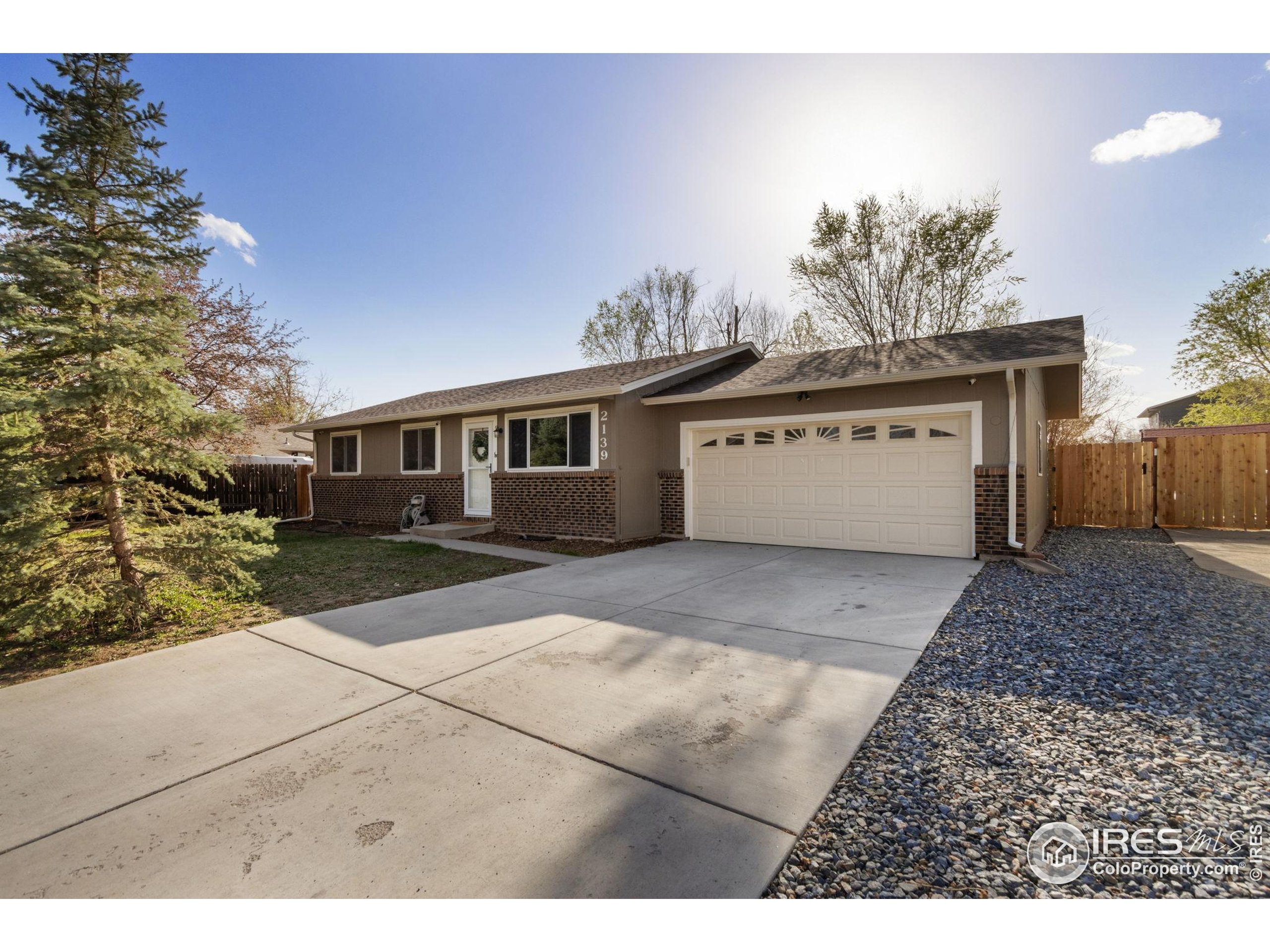 2139 Donna Ct
