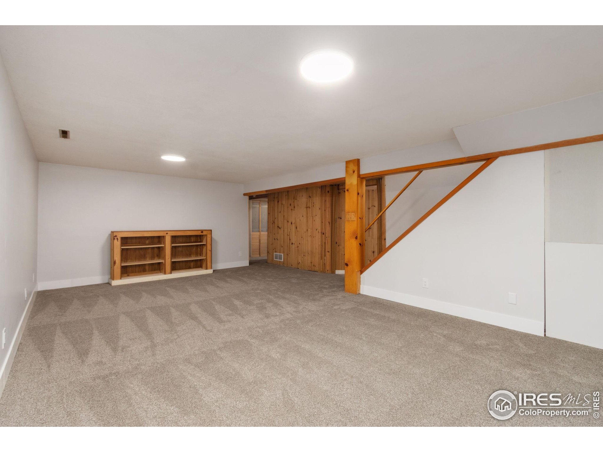 2139 Donna Ct