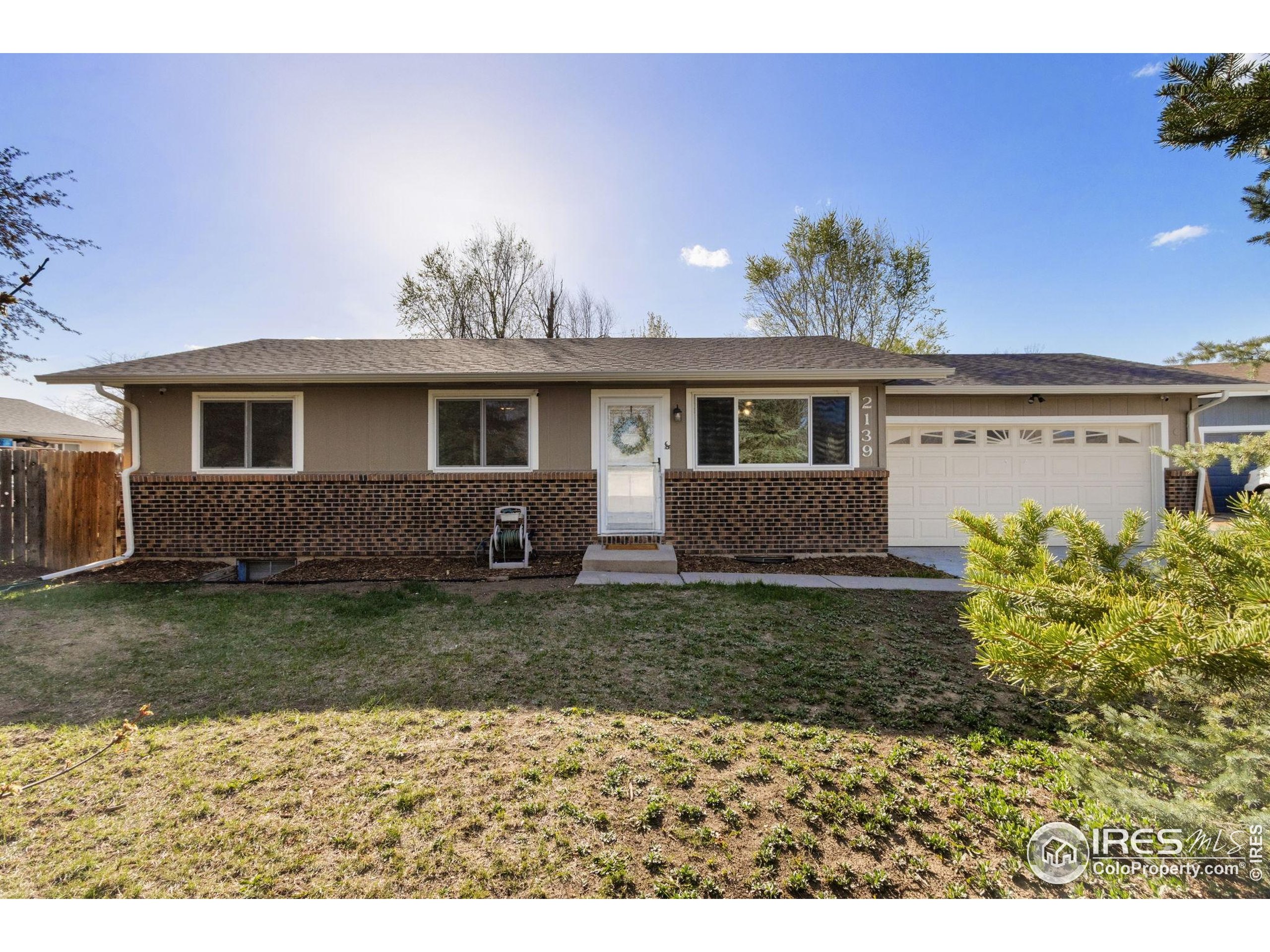 2139 Donna Ct