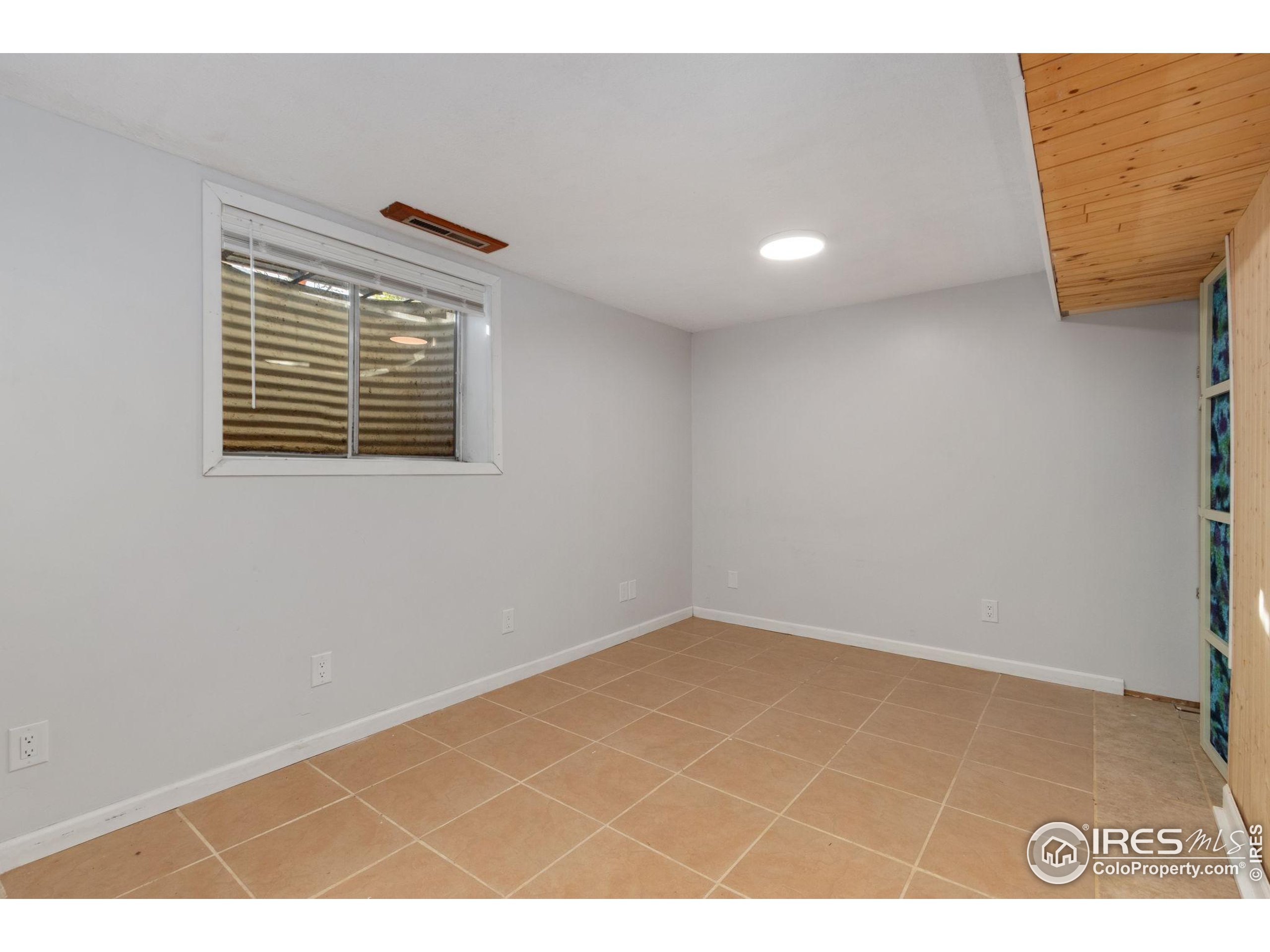 2139 Donna Ct