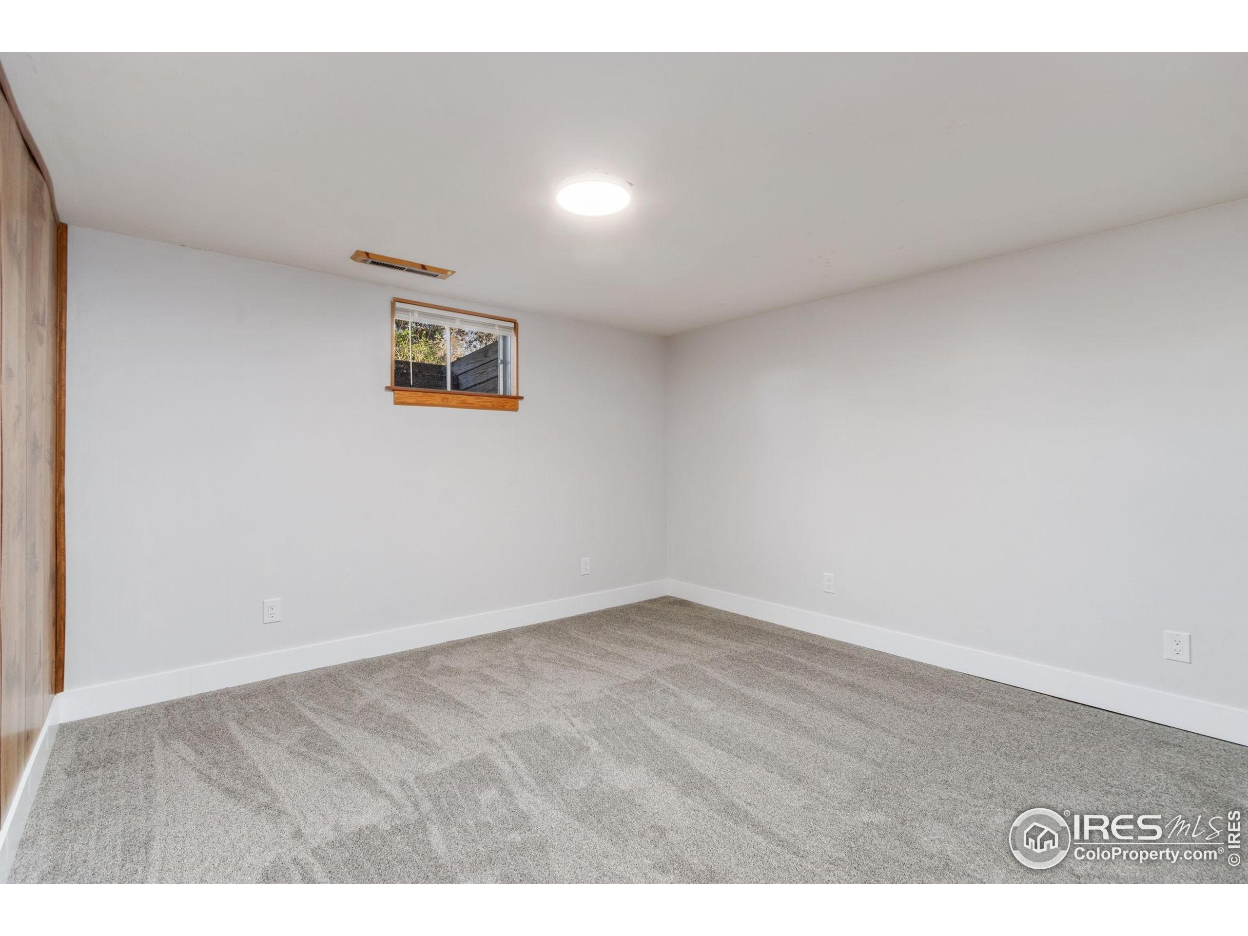 2139 Donna Ct