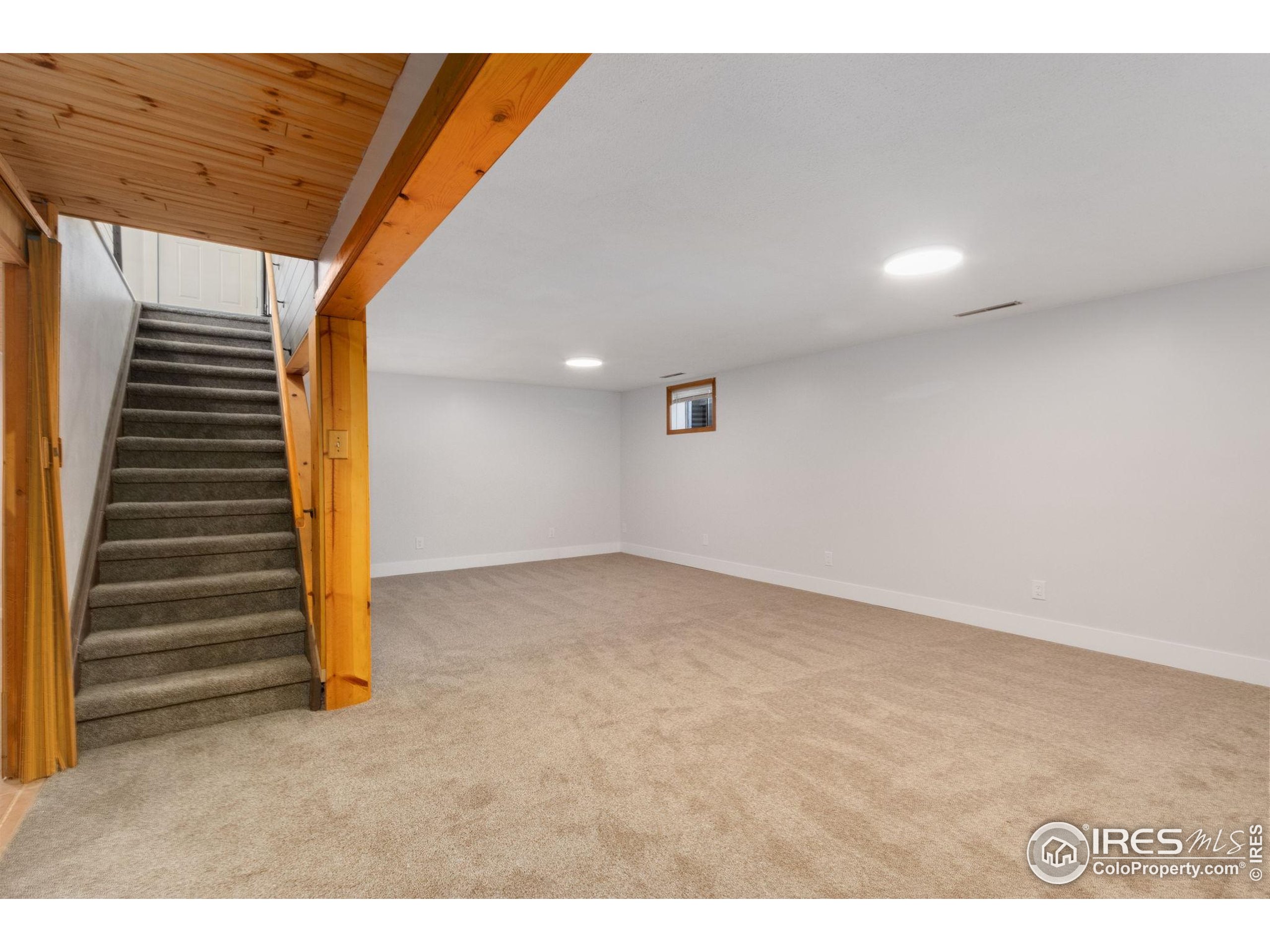 2139 Donna Ct