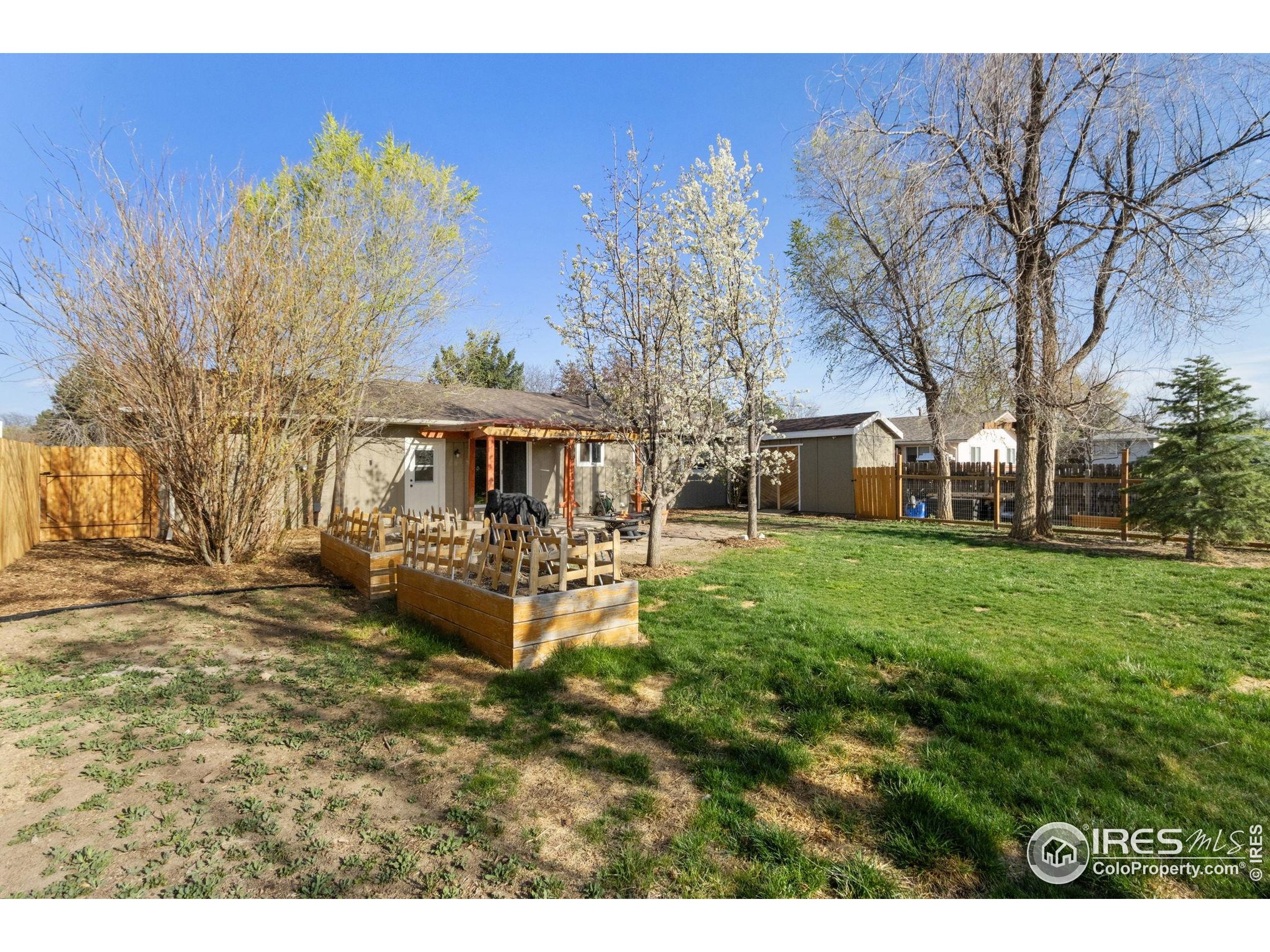 2139 Donna Ct