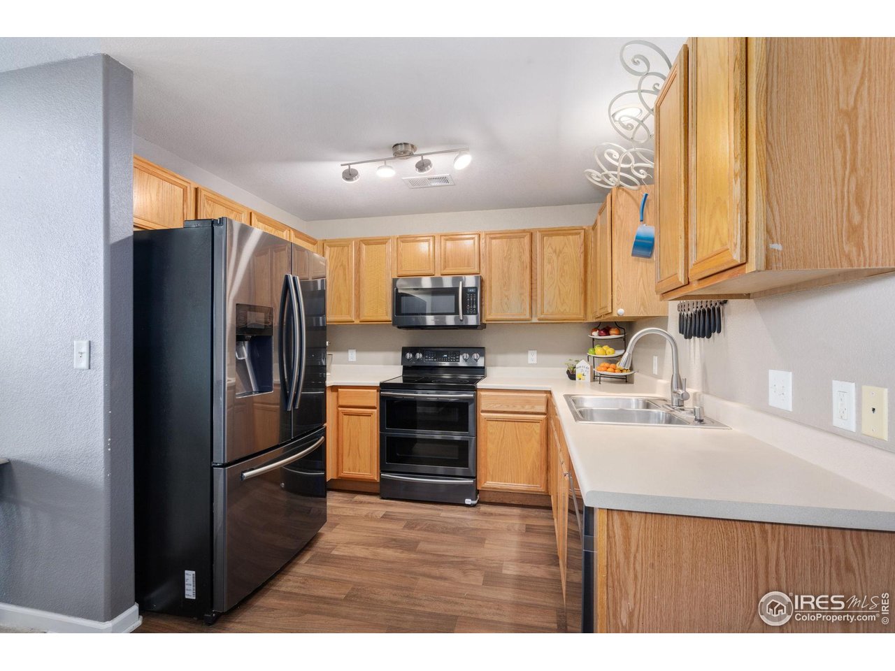 3601 Ponderosa Ct 6