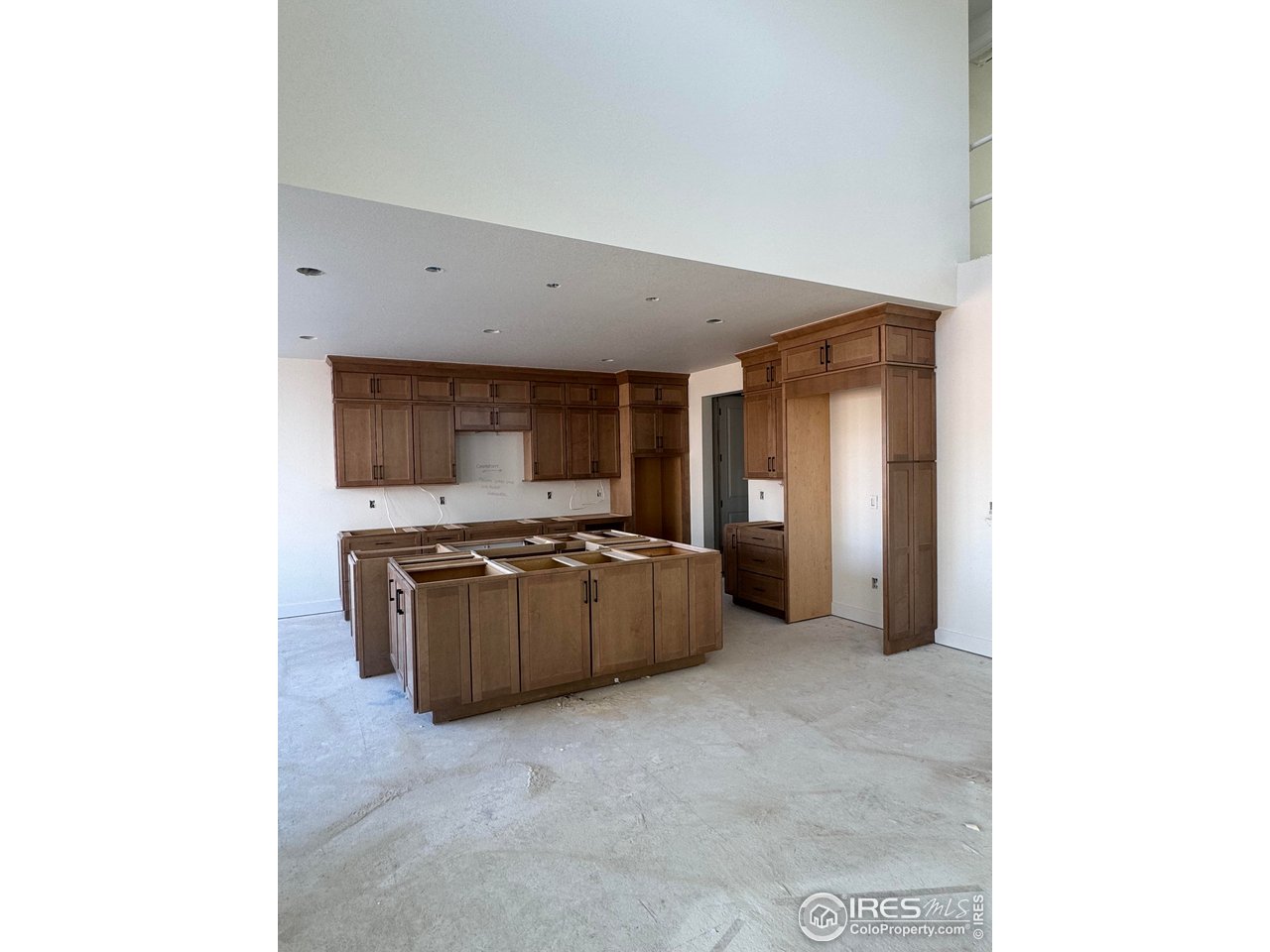 5864 Tommy Ct