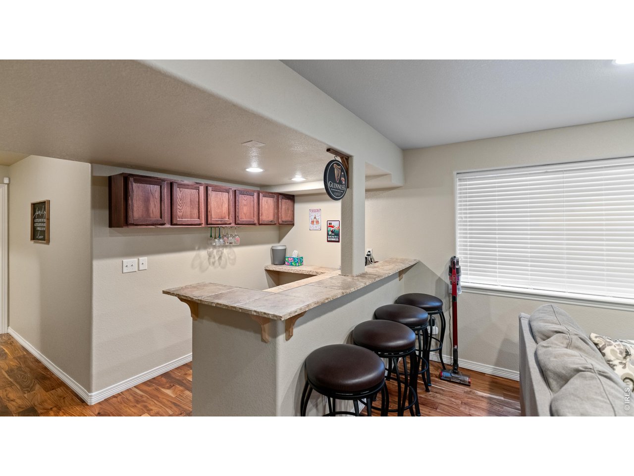 633 Shoshone Ct