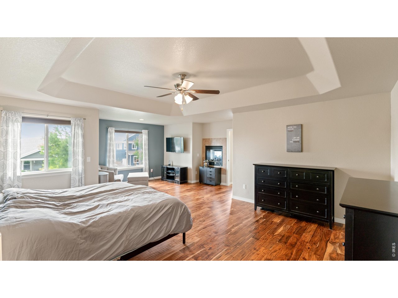 633 Shoshone Ct