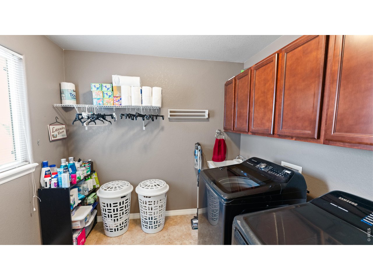 633 Shoshone Ct