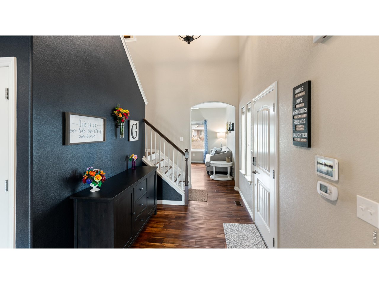 633 Shoshone Ct
