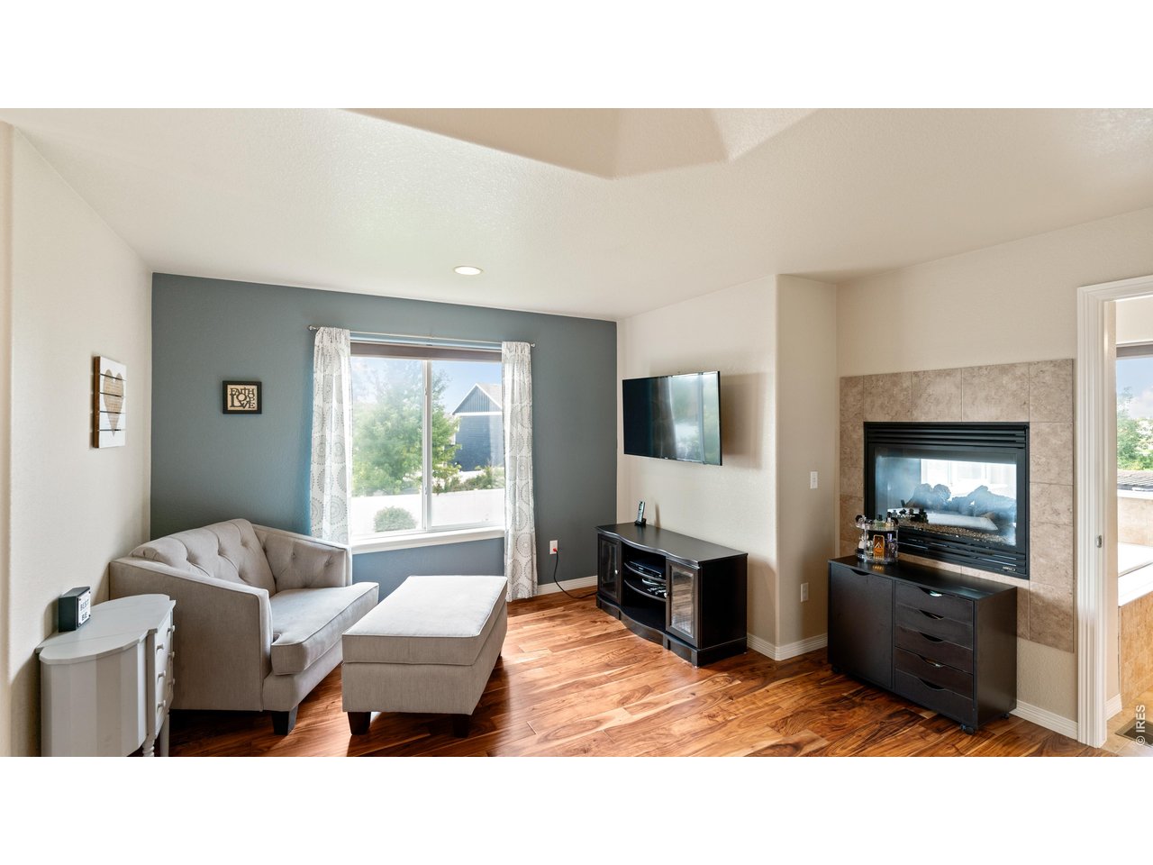 633 Shoshone Ct