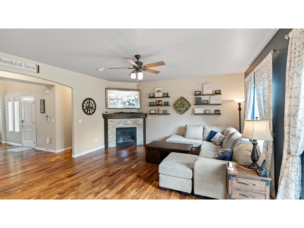 633 Shoshone Ct