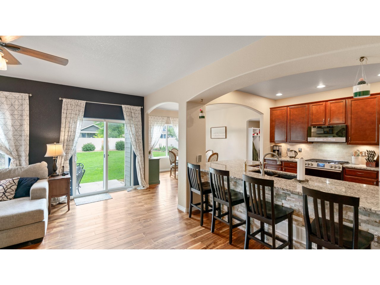 633 Shoshone Ct