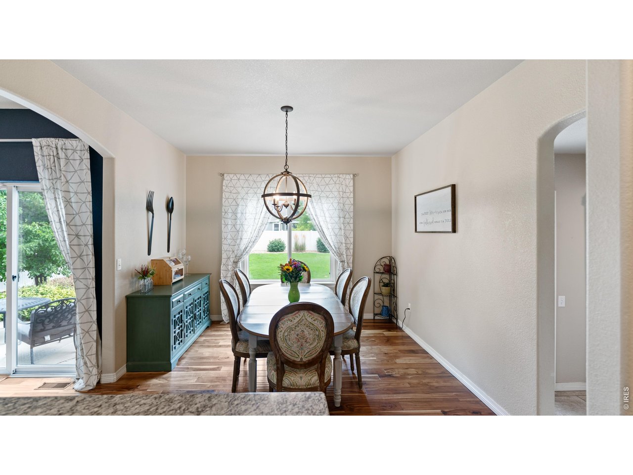 633 Shoshone Ct