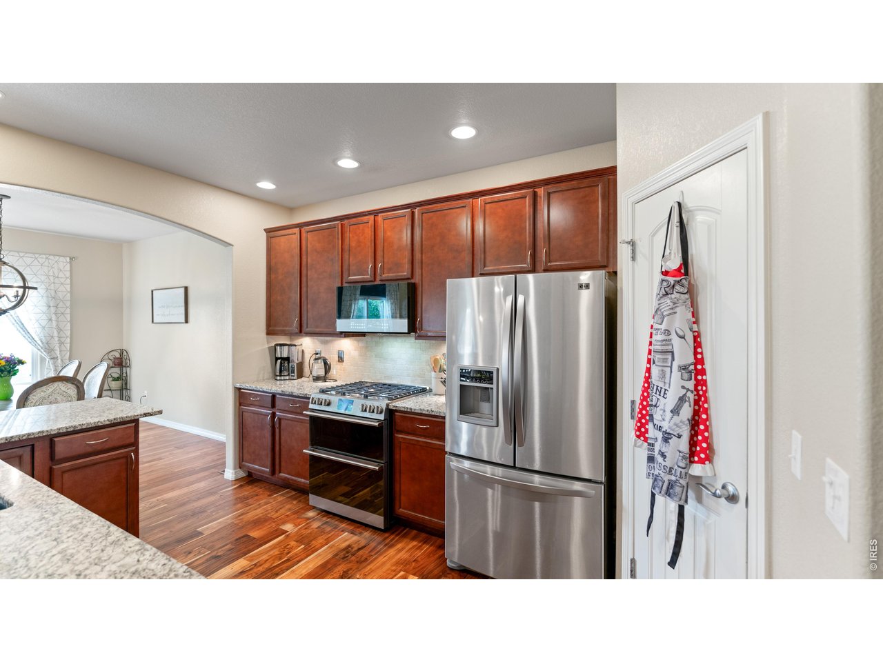 633 Shoshone Ct