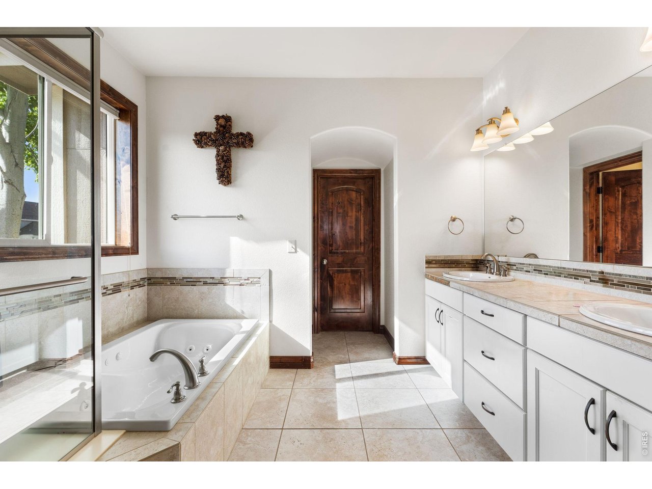 8213 Cherry Blossom Dr