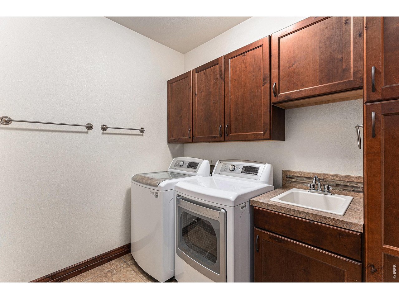 8213 Cherry Blossom Dr