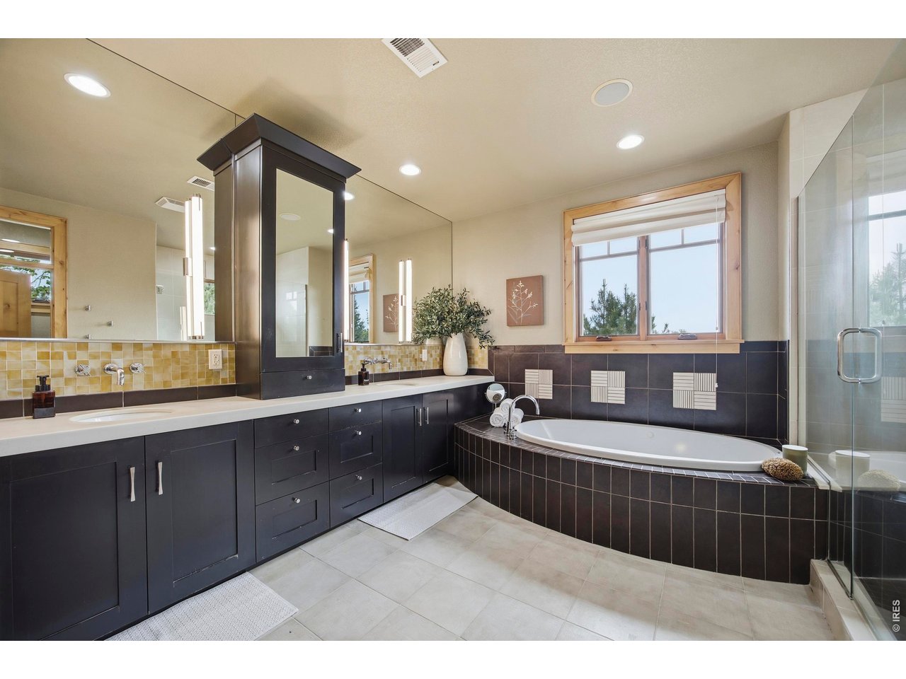 3708 Shallow Pond Dr