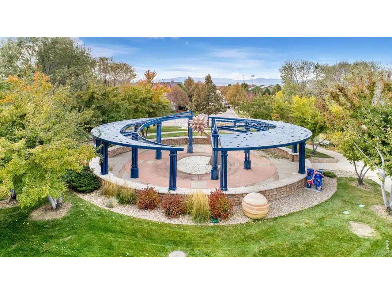3832 Observatory Dr