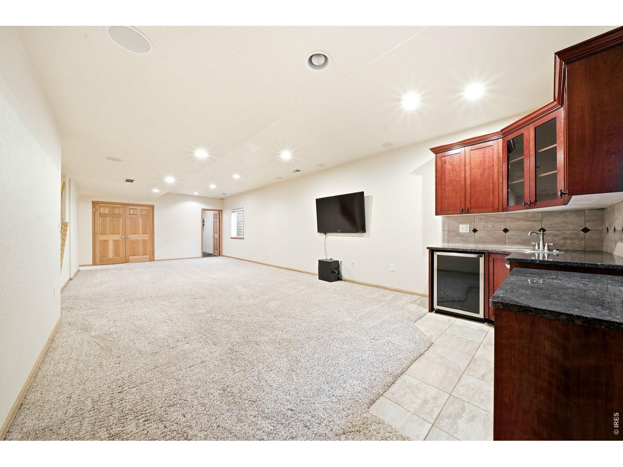 5475 Hunter Ct