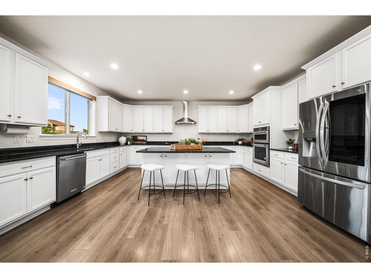 6402 Foothills View Pl