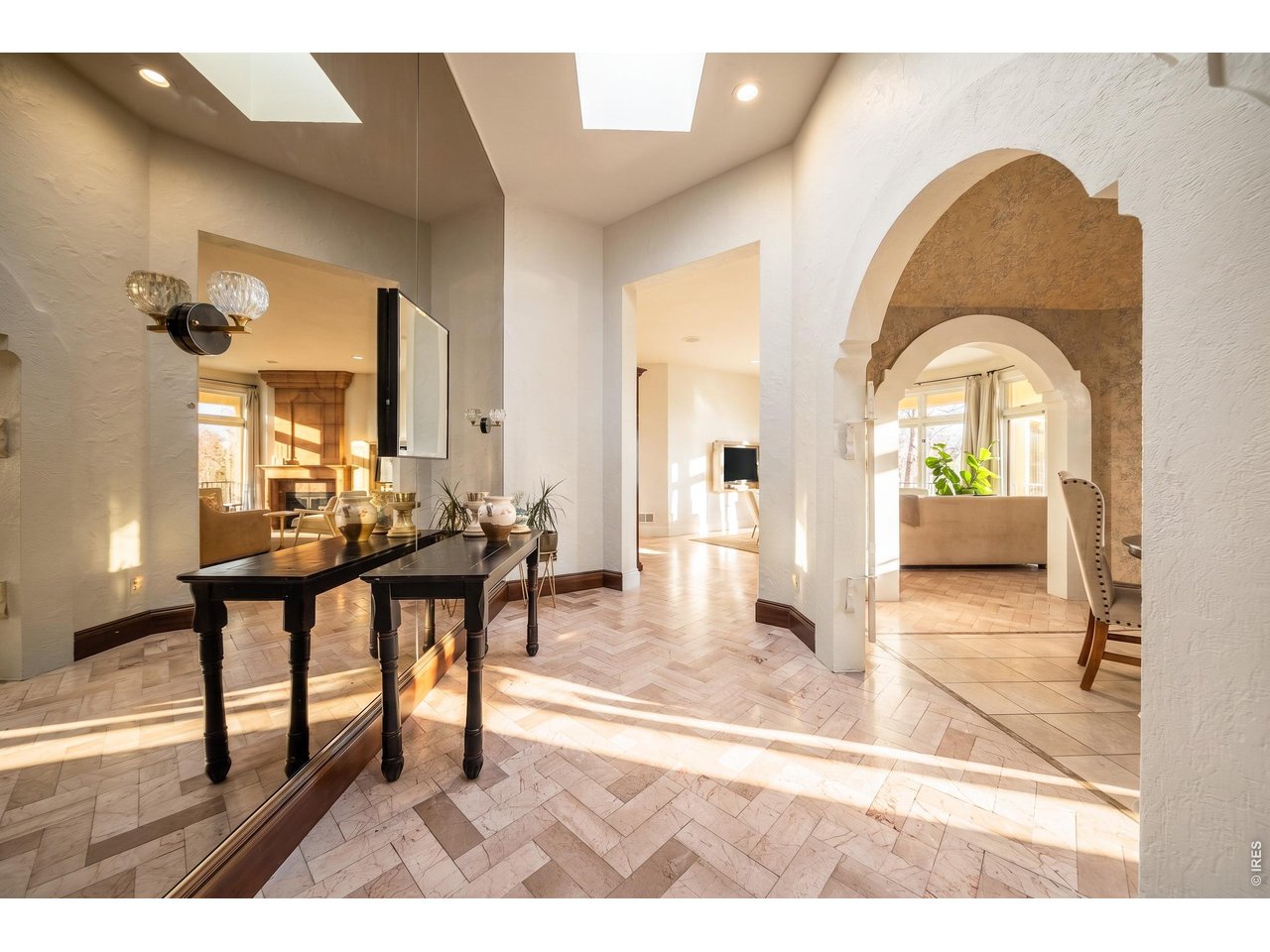 2109 Country Club Cv