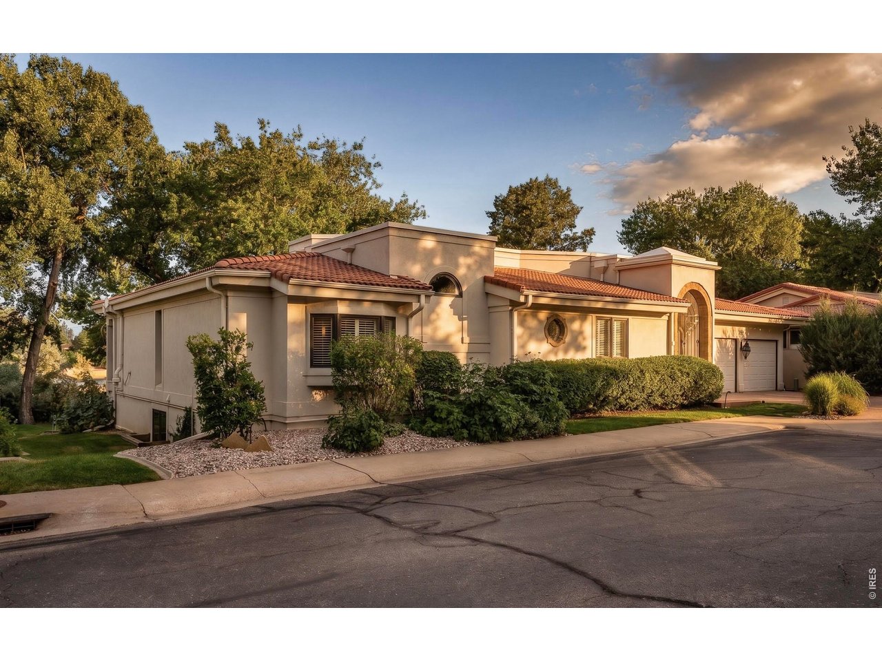 2109 Country Club Cv