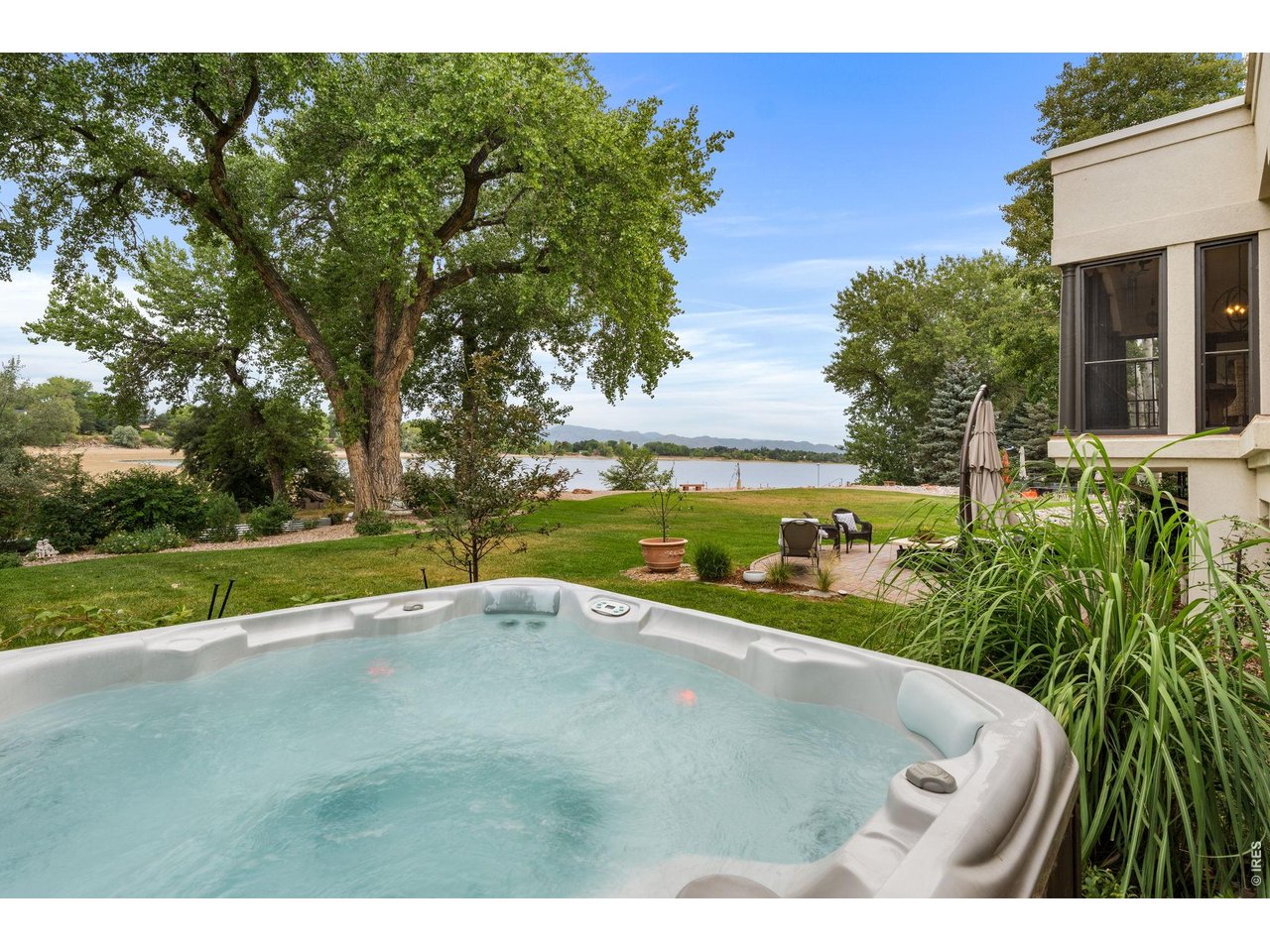 2109 Country Club Cv