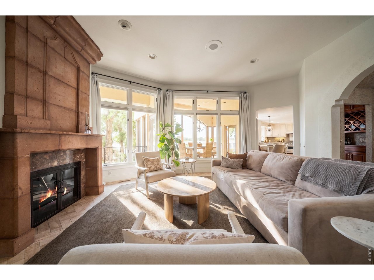 2109 Country Club Cv