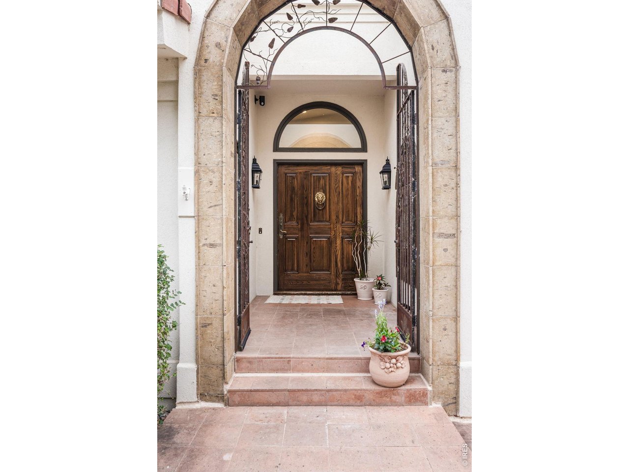 2109 Country Club Cv
