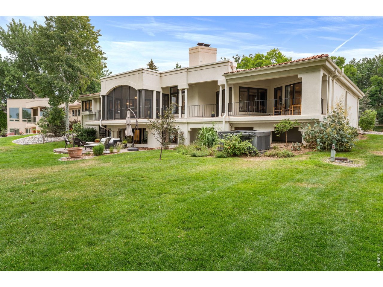2109 Country Club Cv