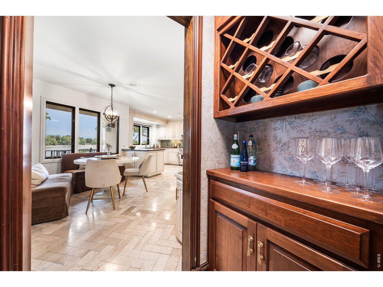 2109 Country Club Cv