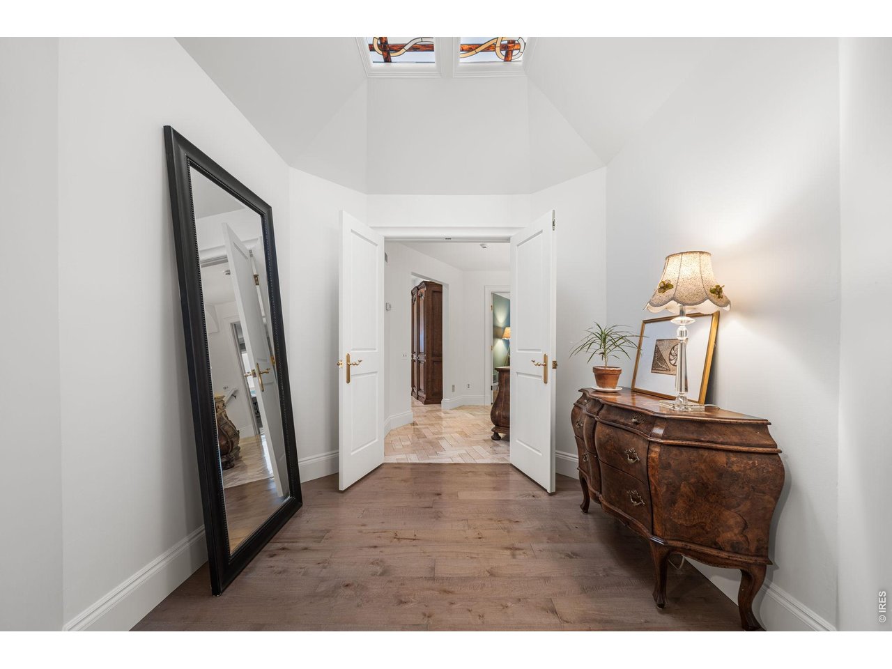 2109 Country Club Cv