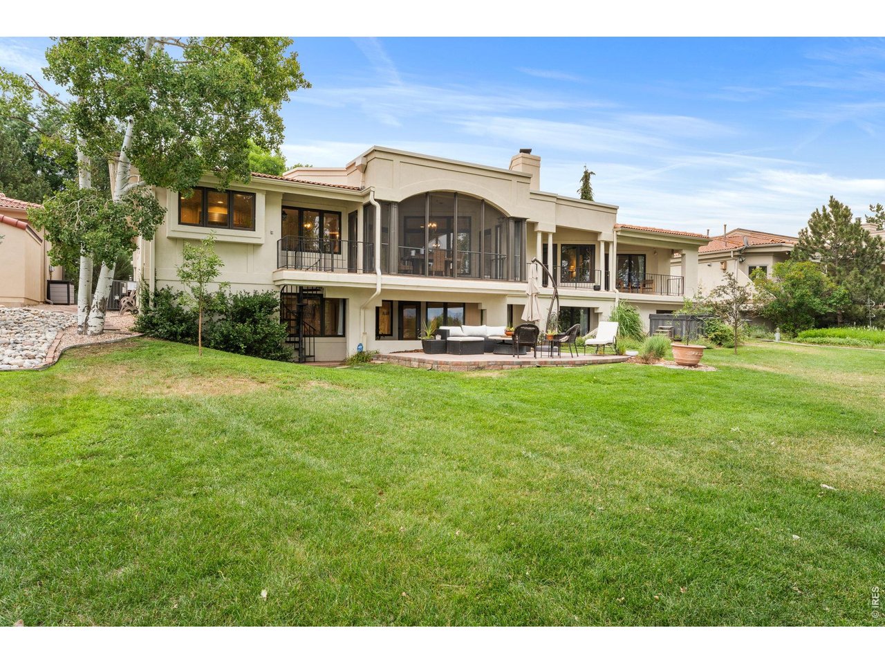 2109 Country Club Cv