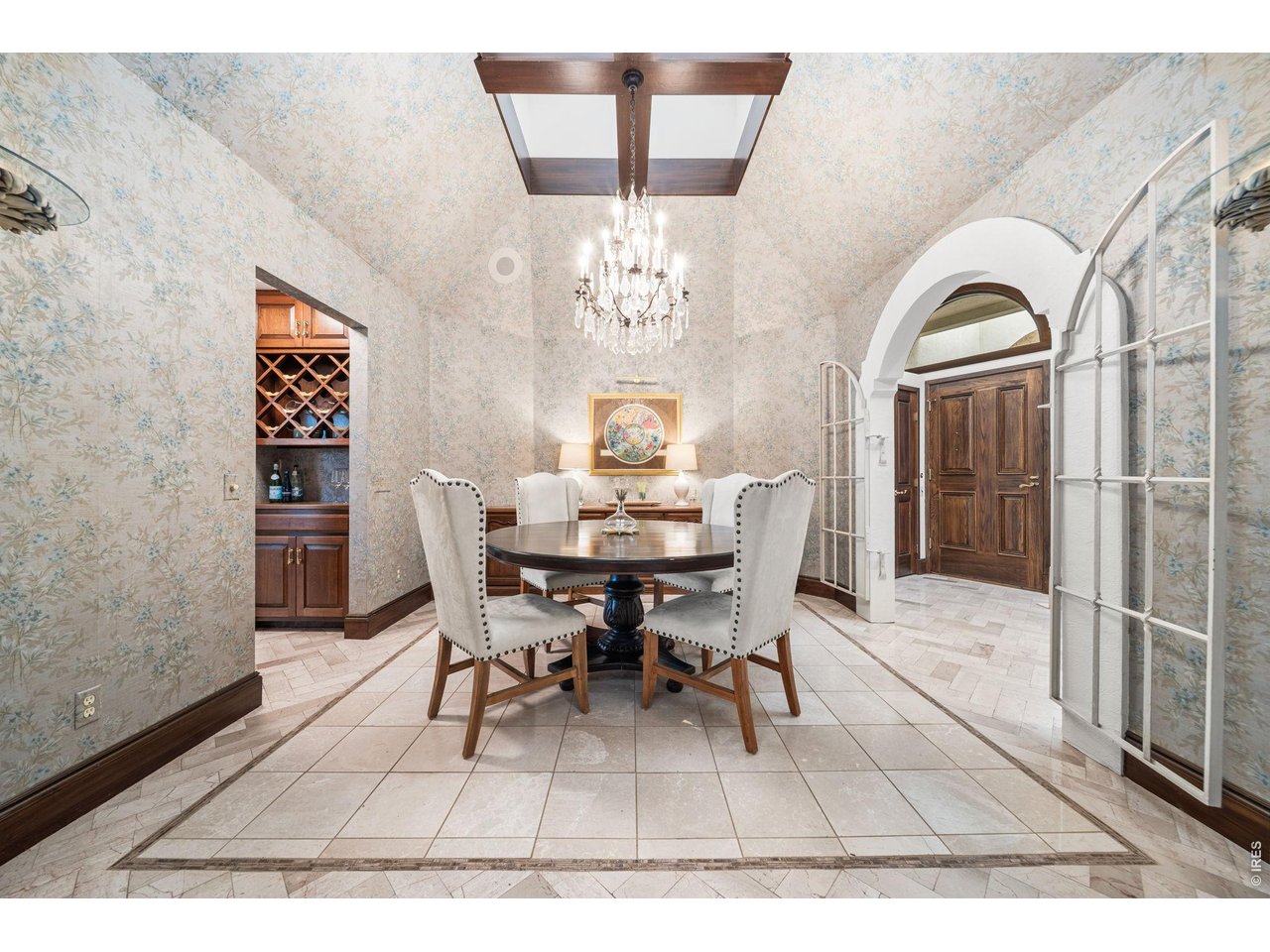 2109 Country Club Cv