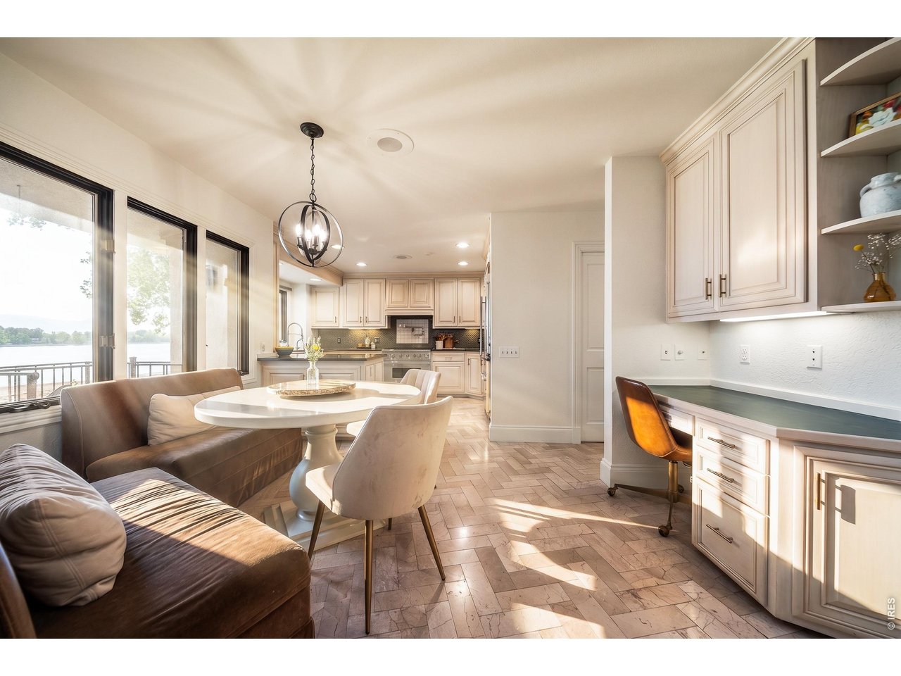 2109 Country Club Cv