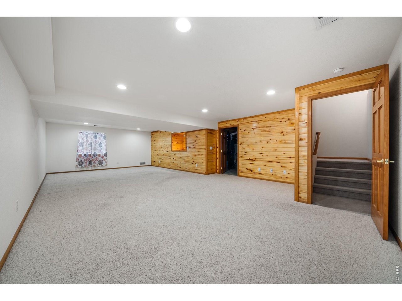 4014 Carrick Rd