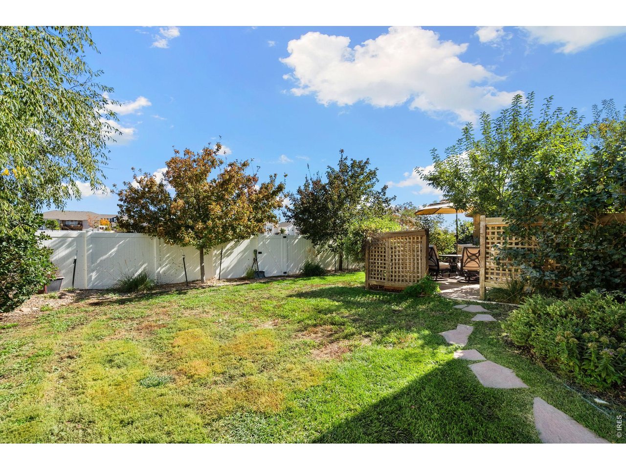 5447 Bexley Dr