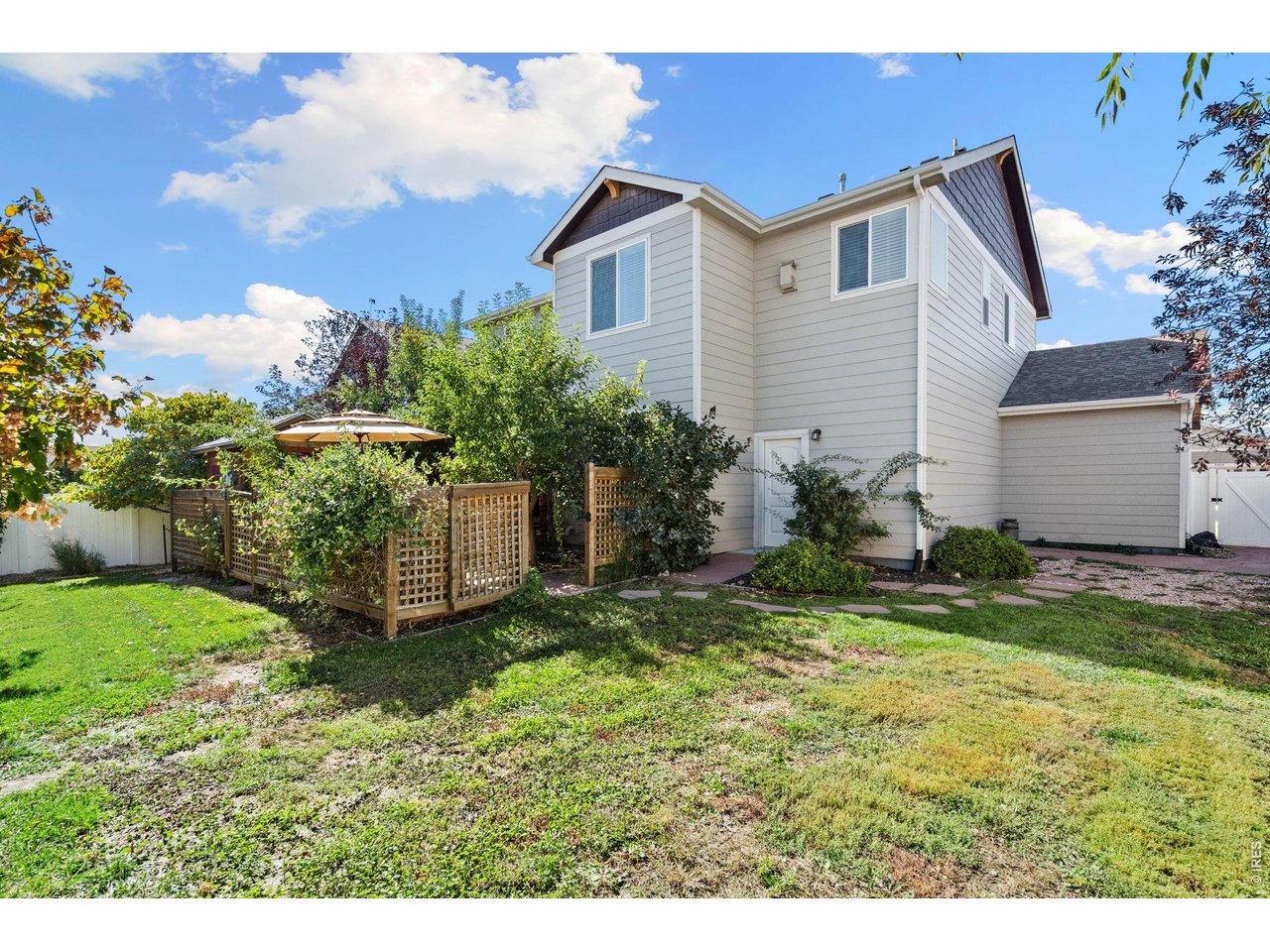 5447 Bexley Dr