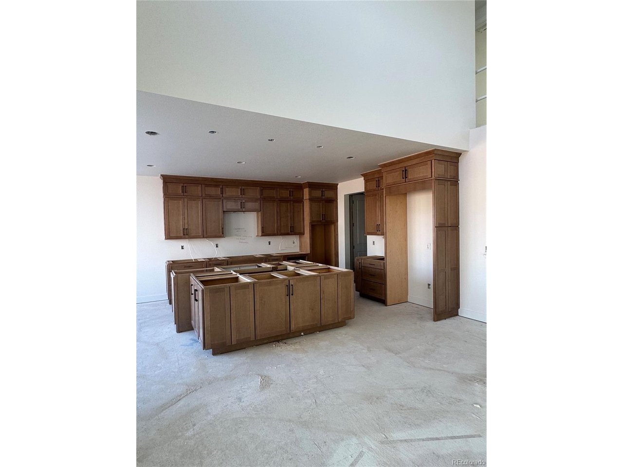 5864 Tommy Ct