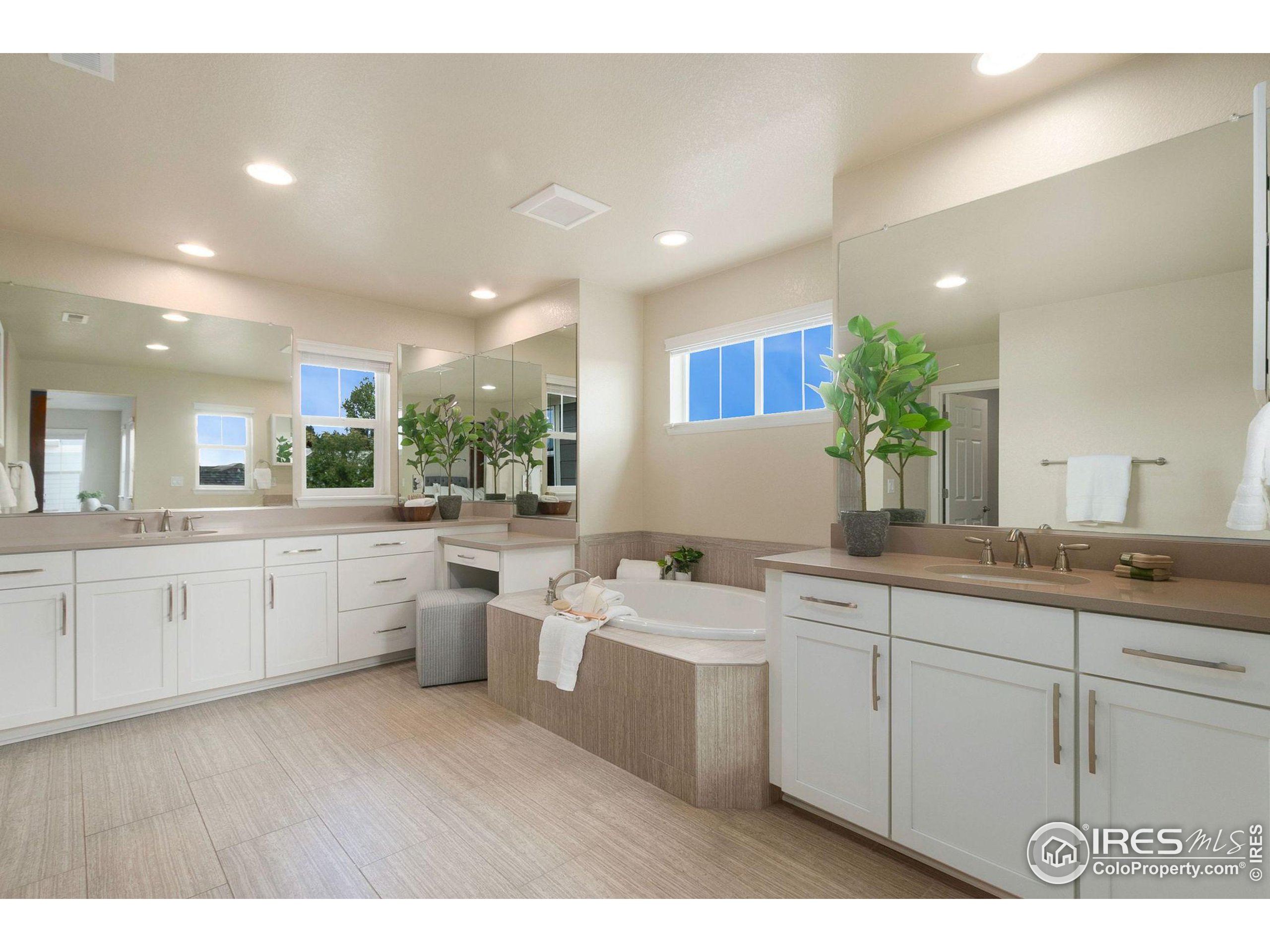 2233 Spruce Creek Dr