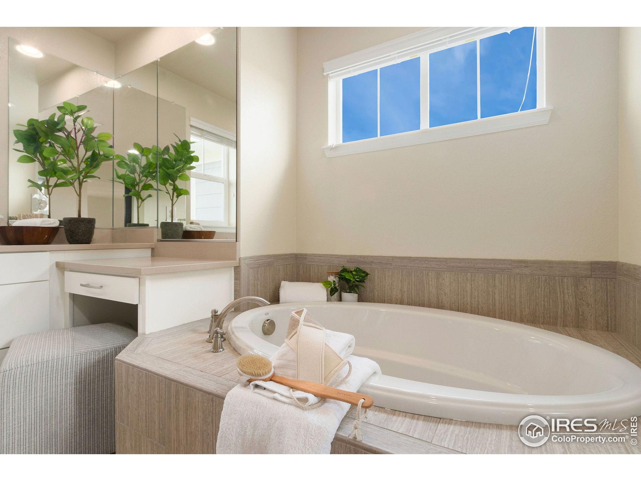 2233 Spruce Creek Dr