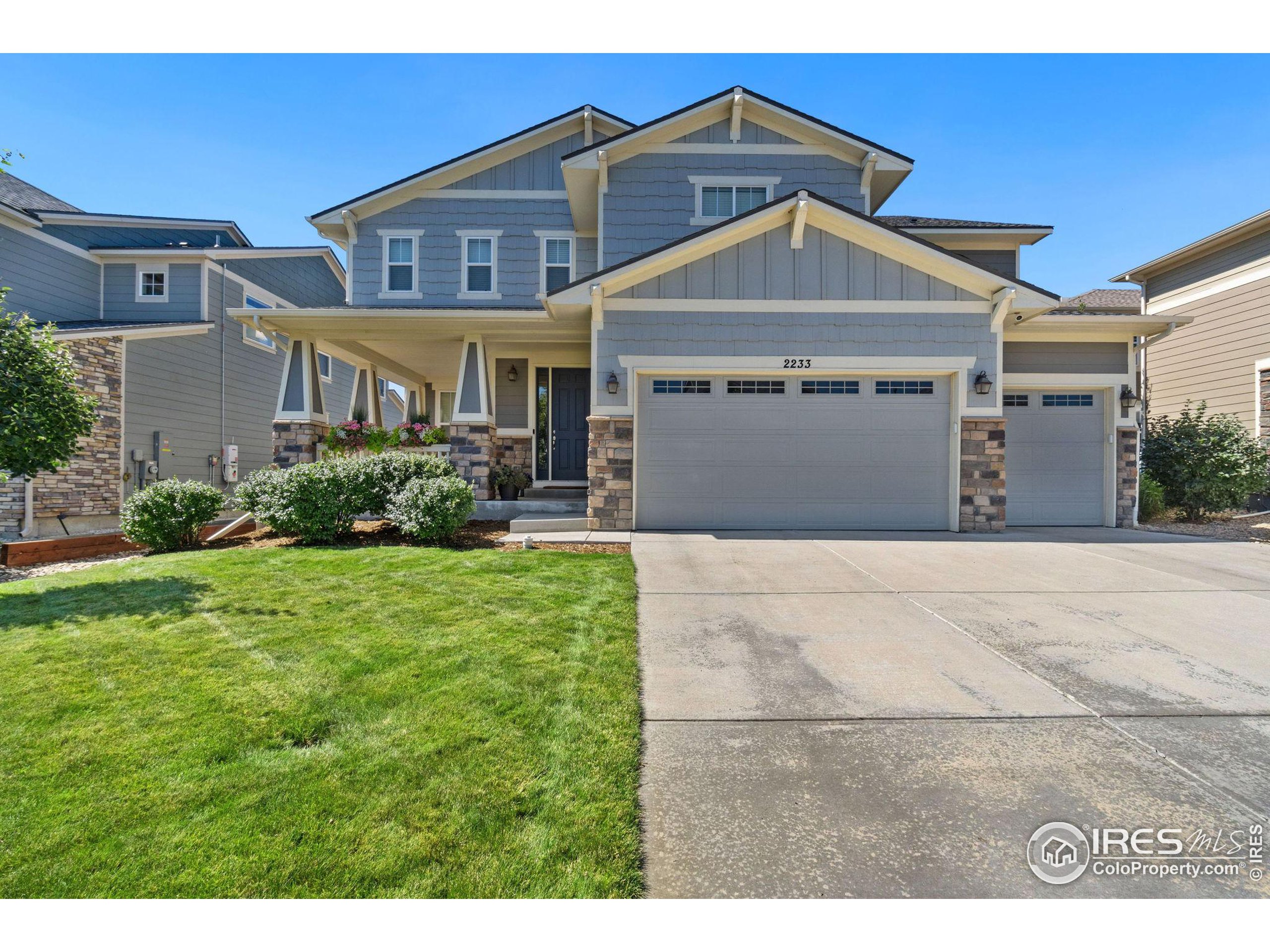 2233 Spruce Creek Dr