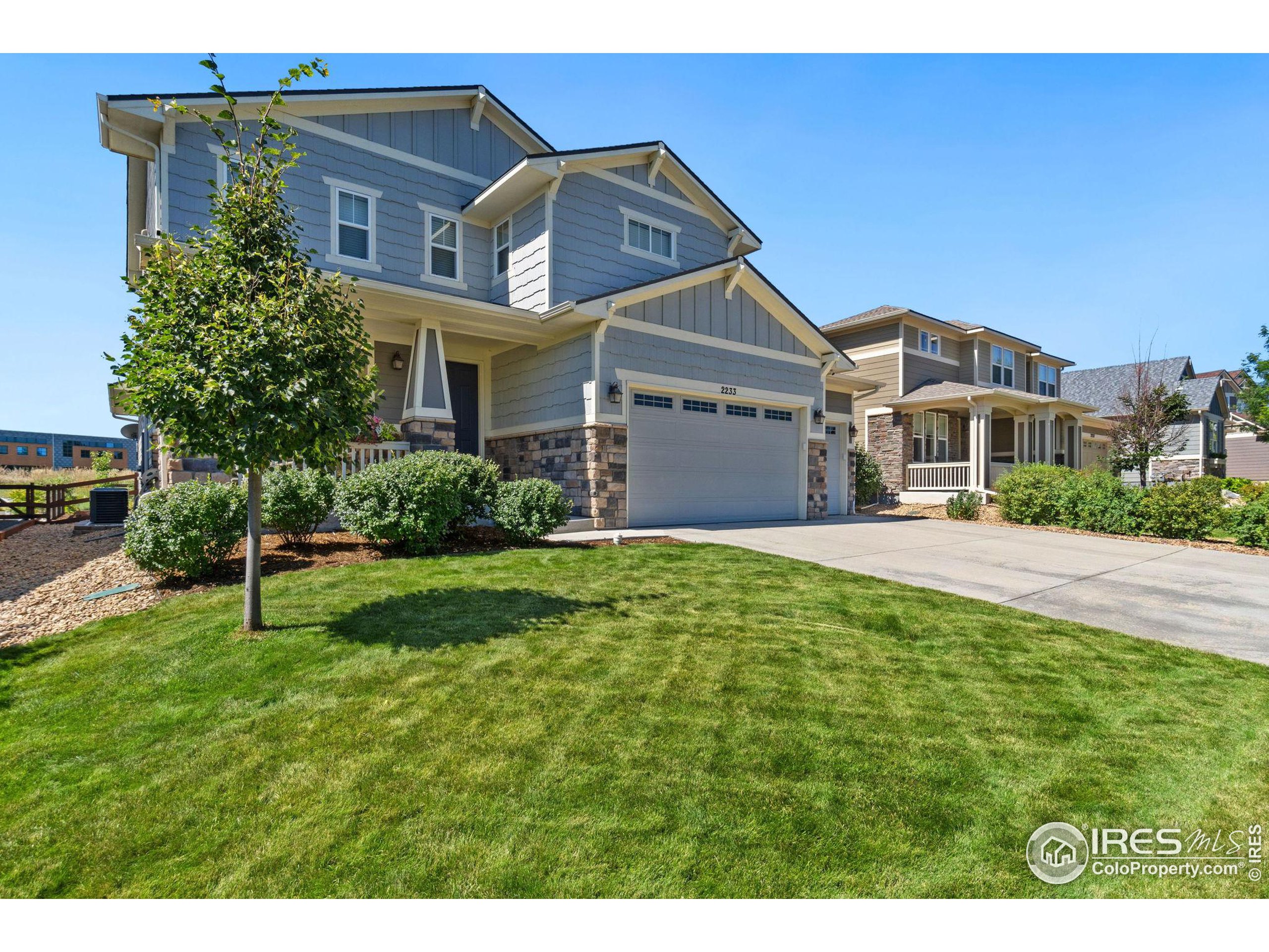 2233 Spruce Creek Dr