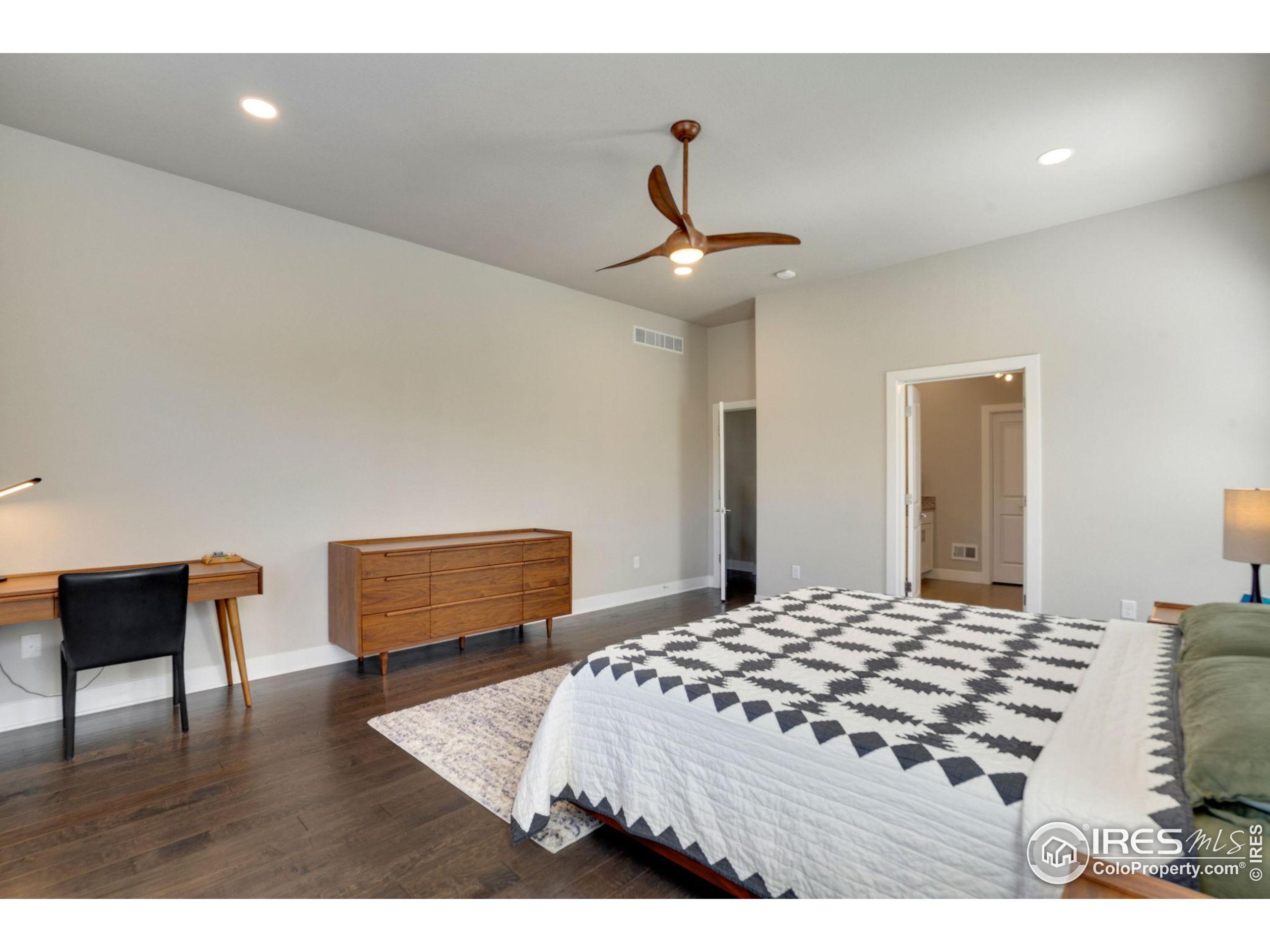 6009 Fall Harvest Way