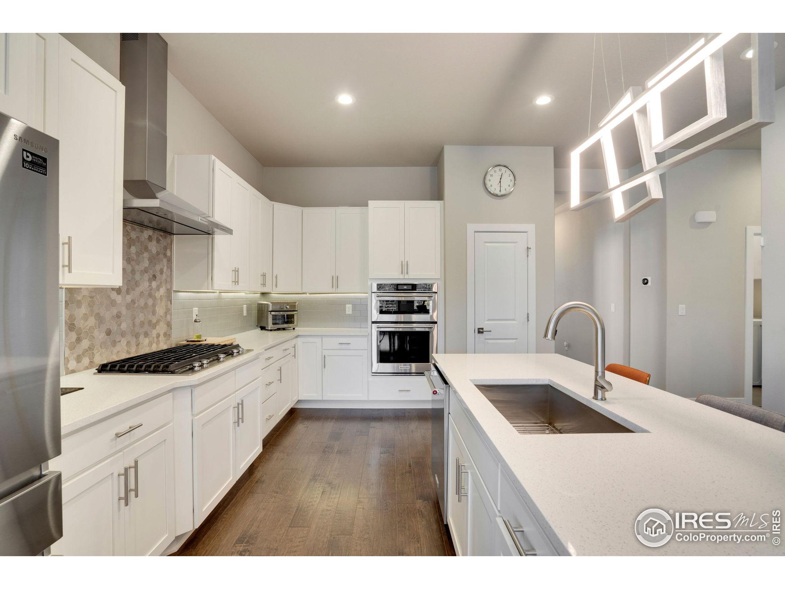 6009 Fall Harvest Way