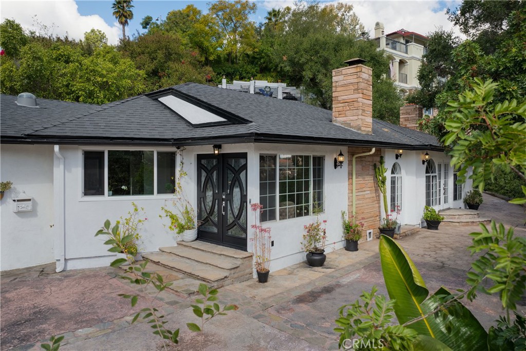 1753 Alamo Drive