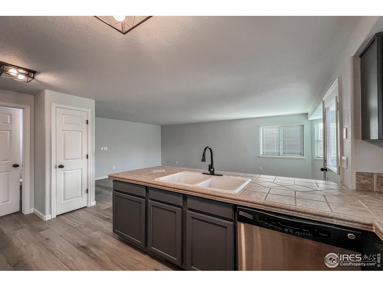 1219 Cedarwood Dr