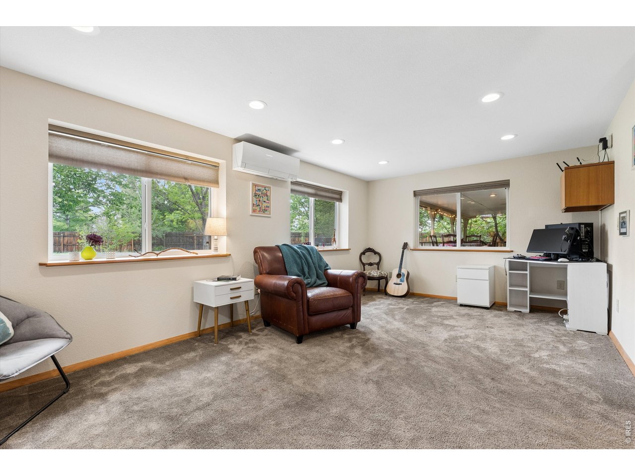 24 University Cir