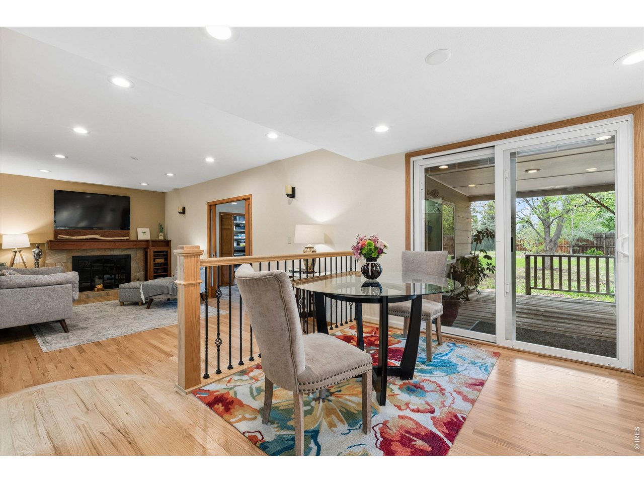24 University Cir