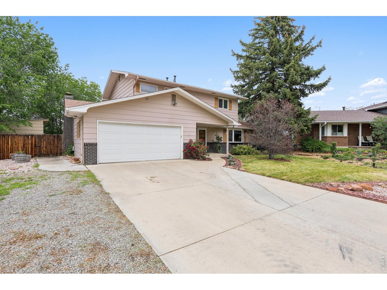 24 University Cir